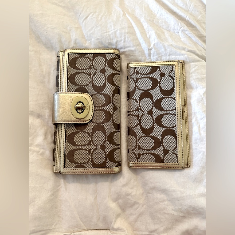 Coach turnlock signature wallet with checkbook